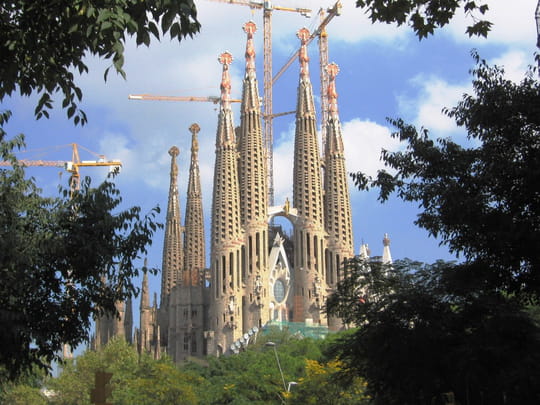 http://image-photos.linternaute.com/image_photo/540/chantiers-cathedrales-barcelone-espagne-6090967060-686713.jpg