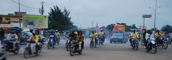 http://image-photos.linternaute.com/image_photo/550/autres-metiers-cotonou-benin-1257086408-1349473.jpg