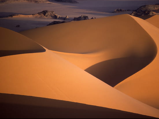 un vent chaud en plein hiver, voyage dans le sahara algérien  Dunes-djanet-algerie-3683893085-910939