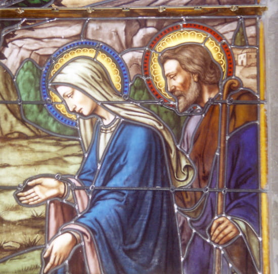 La visitation La visitation - Détail du vitrail de l'église d'Aigrefeuille-sur-Maine créé par la Maison Dagrant de Bordeaux et posé en 1923