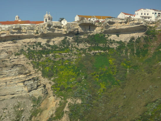 Nazaré au Portugal - La falaise.