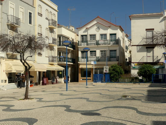 Nazaré au Portugal - Place près du front de <a class=