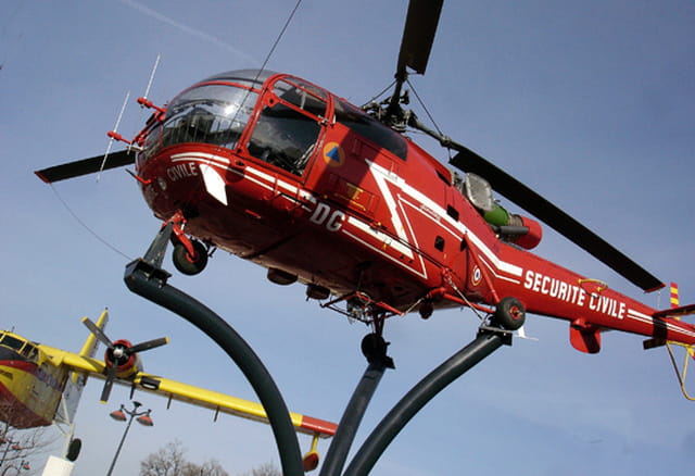 Alouette III et Canadair