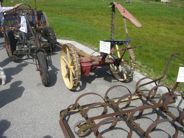 Ancienne machine agricole