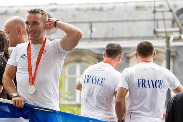 Athlètes français des JO de Pékin sur les Champs-Elysées