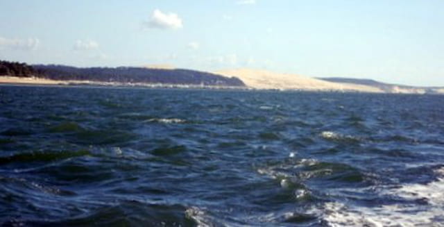 au loin, la dune du Pyla