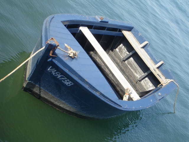 Barque bleu