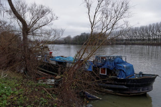 Bateau Poubelle du bord de Seine