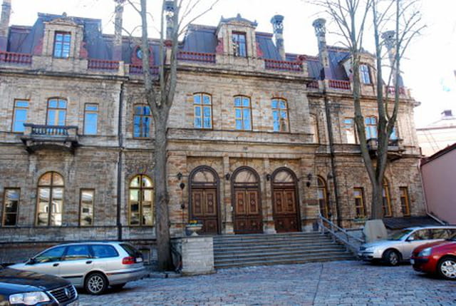 bel immeuble ancien de Tallinn
