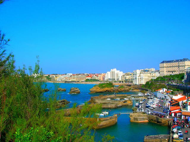 Biarritz et son petit port