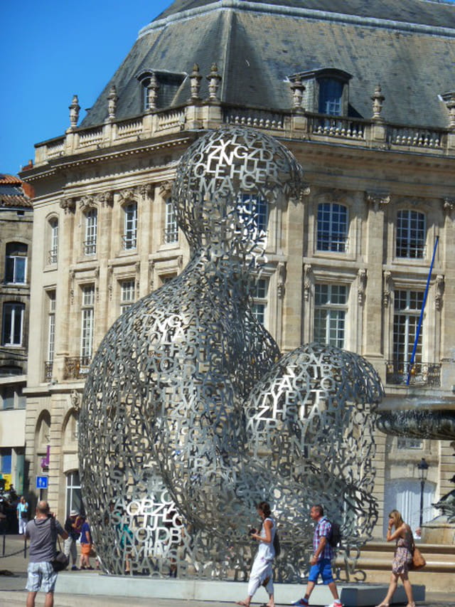 Bordeaux , sculpture de Jaume Plensa