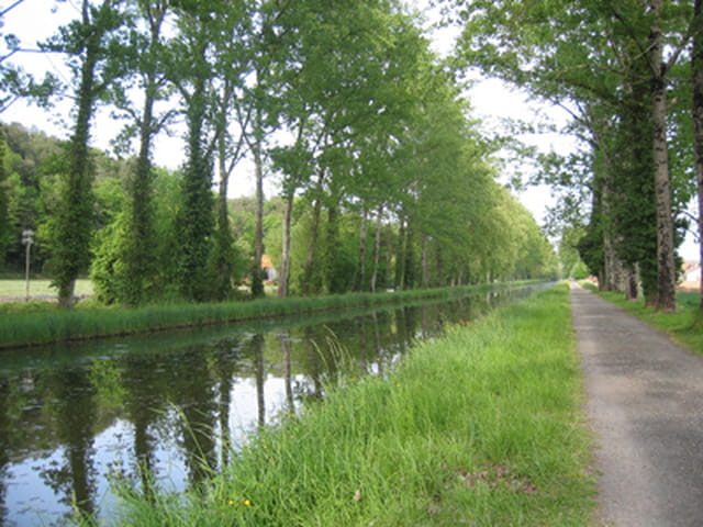 Canal vers lalinde