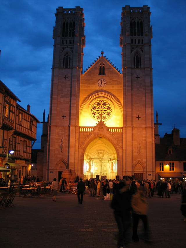 Cathédrale Saint-Vincent à Chalon-sur-Saone