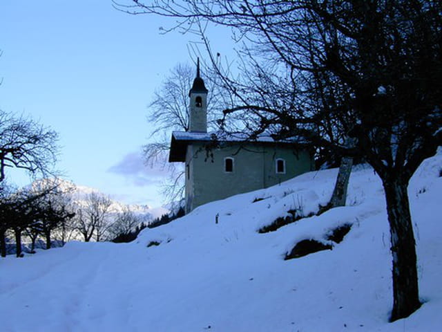 Chapelle baroque en hiver
