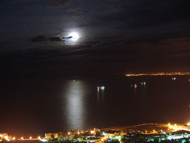 Clair de lune sur la baie d'alger