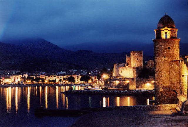 Collioure à la tombée de la nuit