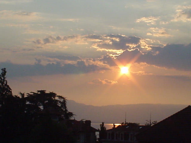 Couchant d'or sur le Léman