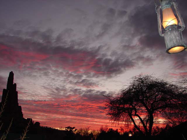 Coucher de soleil sur frontierland
