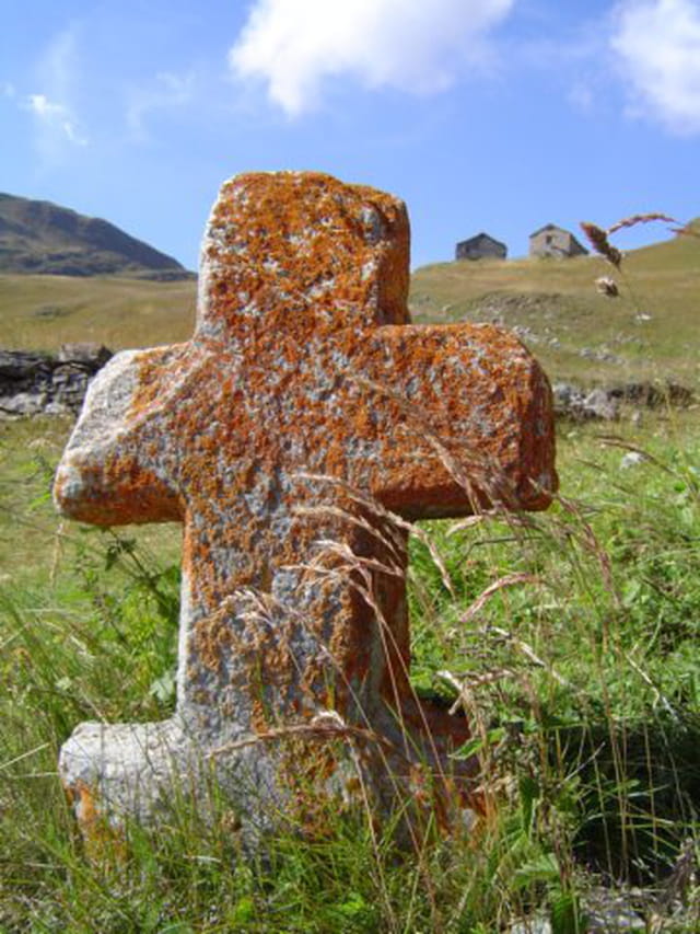 Croix de pierre