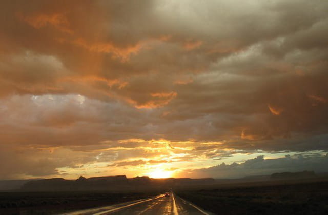 Dans le ciel de Monument Valley
