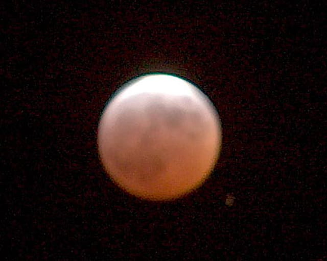 Eclipse lune 040307