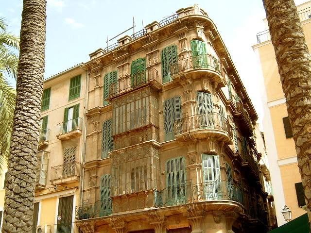 Façade