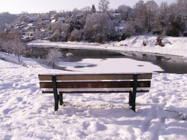 Falaise sous la neige