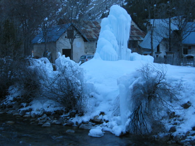 FONTAINE DE GLACE