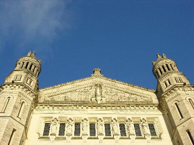 Fronton de Sainte Thérèse