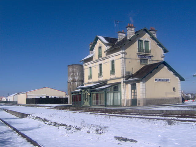 Gare des herbiers sous la neige