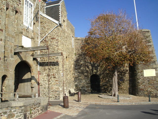 Grand porte de la hauteville granville