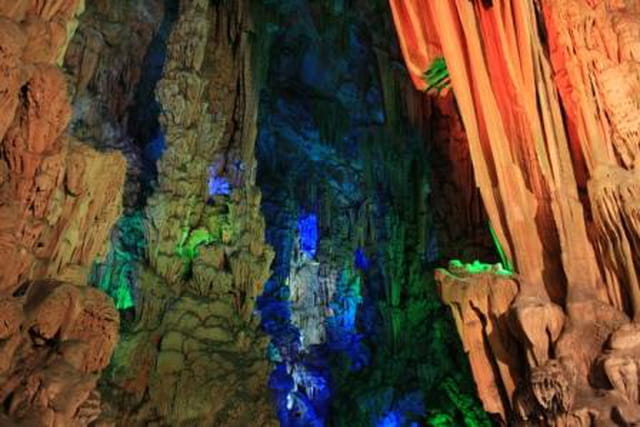 Grotte en lumière