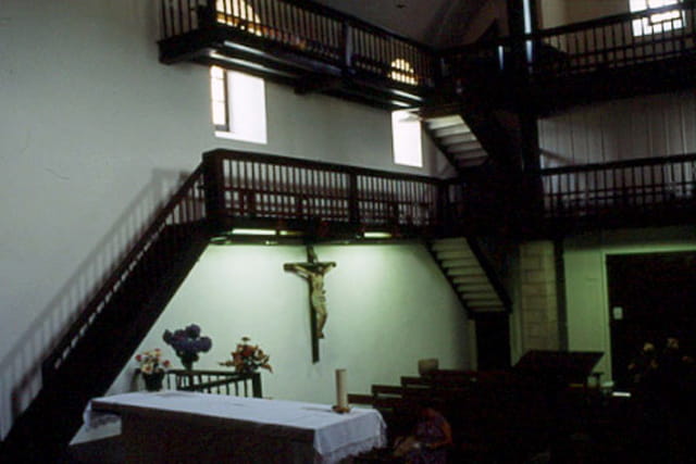 Intérieur d\'une église Basque