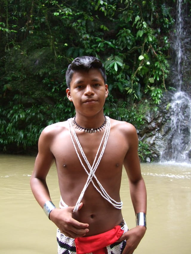 Jeune homme Embera Panama Nov2007
