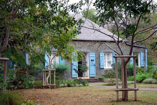 la case du Musée Villèle