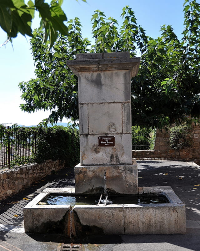 La fontaine des Arcs