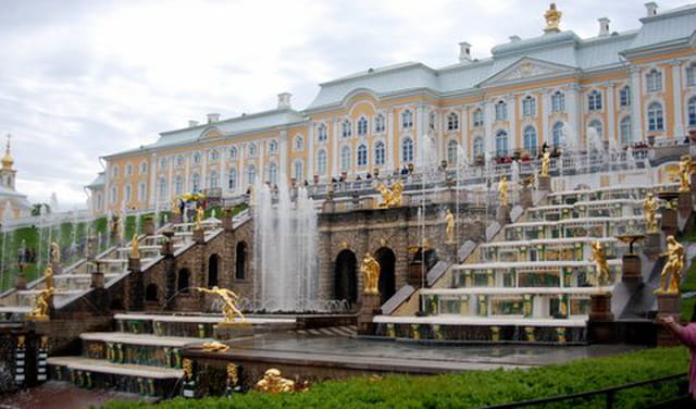 la grande cascade de Peterhof