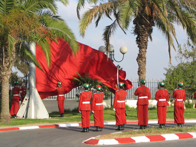 La montée du drapeau