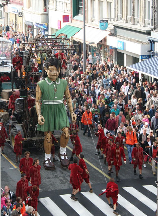 La petite géante de royal de luxe