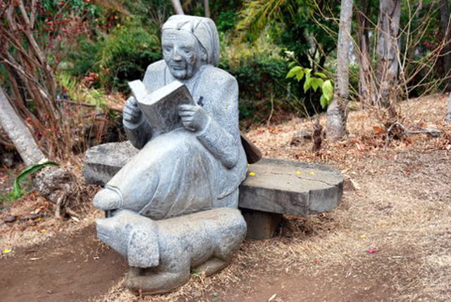 la statue de Madame Panon Desbassayns
