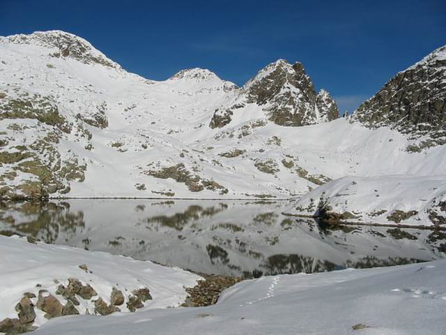 Lac de Crupillouse en hiver