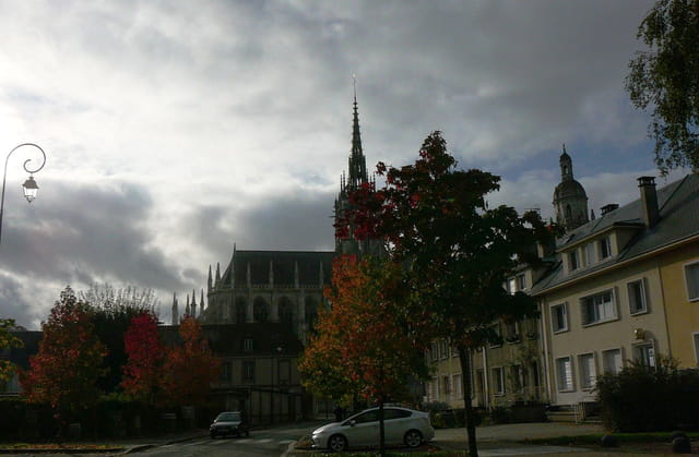Et Le Ciel S Assombrit Avis Le ciel s'assombrit par Jacqueline DUBOIS sur L'Internaute