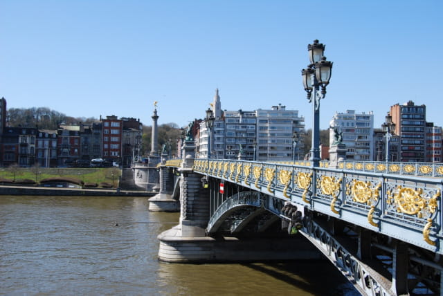 Le pont des anges à Liege en avril