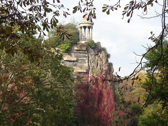 Les buttes chaumont à l'automne