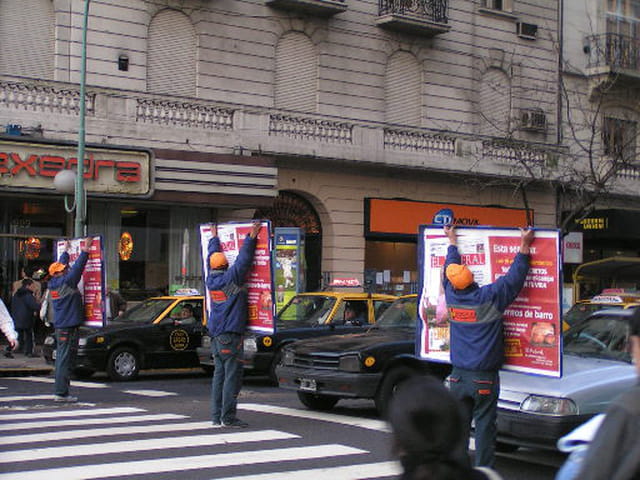 Les hommes sandwich de Buenos Aires