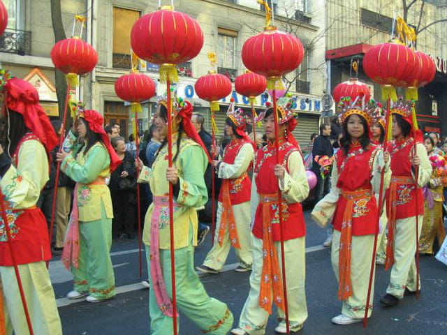 Les lampions rouges