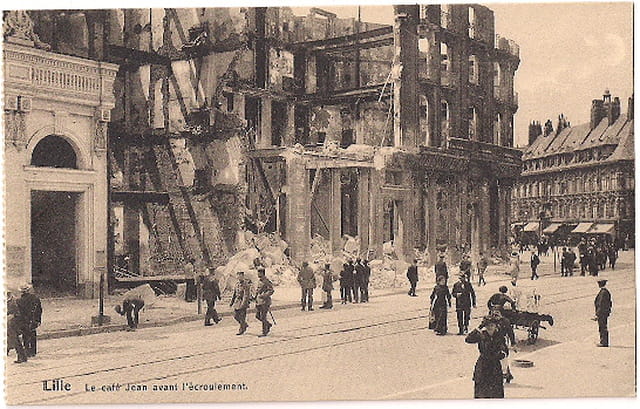 Lille - Le Café Jean avant l'écroulement - Ruines 1914