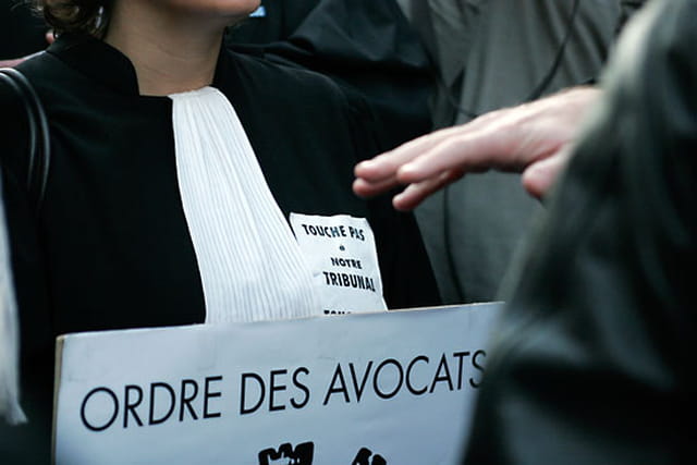 Manifestation des élus du PS contre la réforme de la carte judiciaire