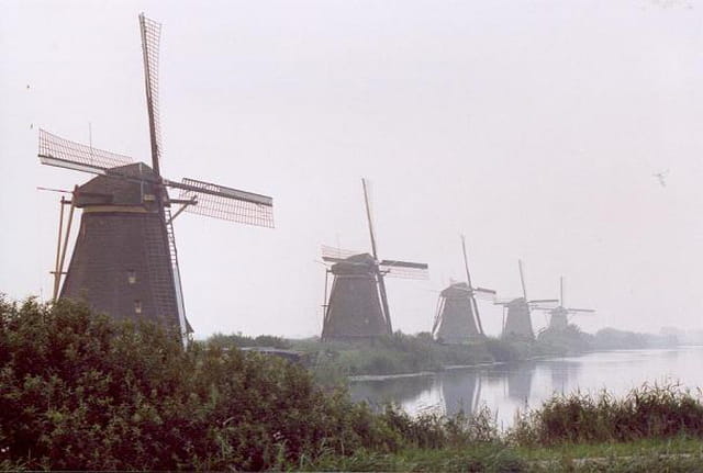 Moulins