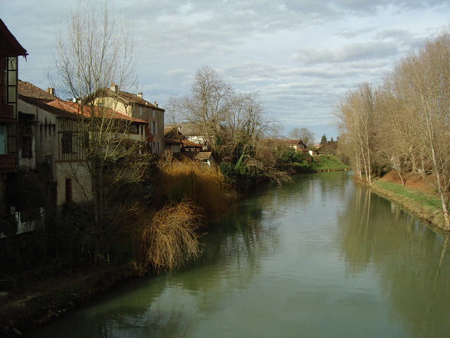 Plaisance du Gers ,vue du pont